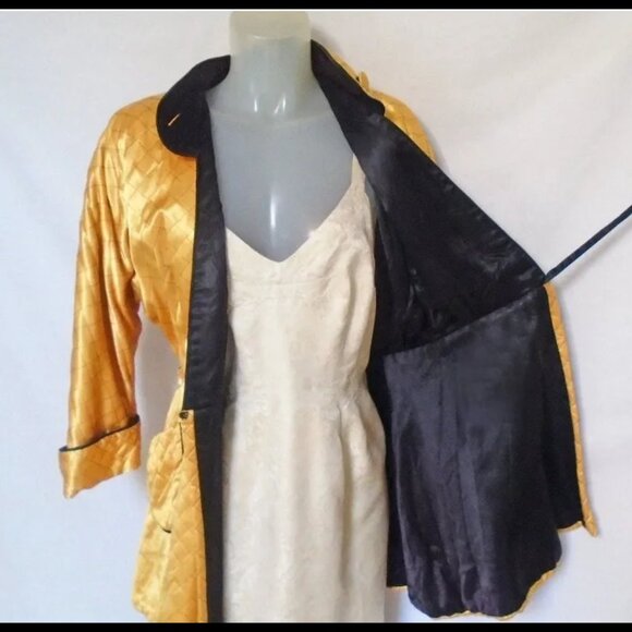 Vintage Satin Lounge Jacket, Quilted Smoking Robe, 1940s 40s Forties - Picture 5 of 14
